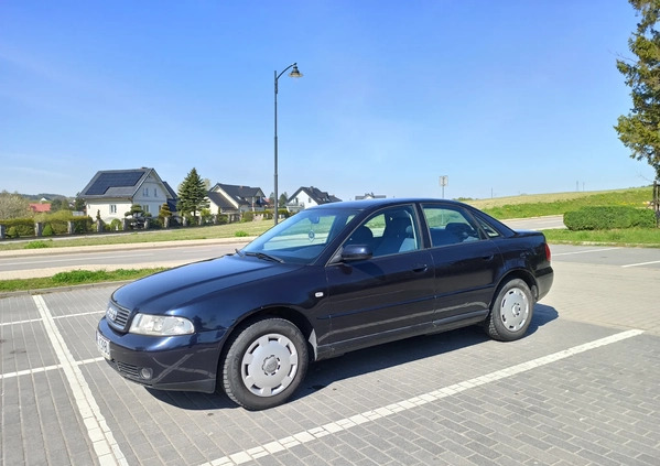 Audi A4 cena 8700 przebieg: 187635, rok produkcji 1999 z Dęblin małe 191